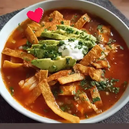 Sopa de Tortilla Tradicional Receta Fácil y Auténtica para Disfrutar en Casa